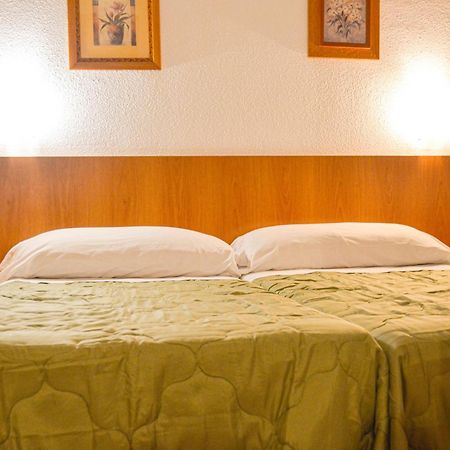 Hostal Gran Via Levante Торрев'єха Екстер'єр фото