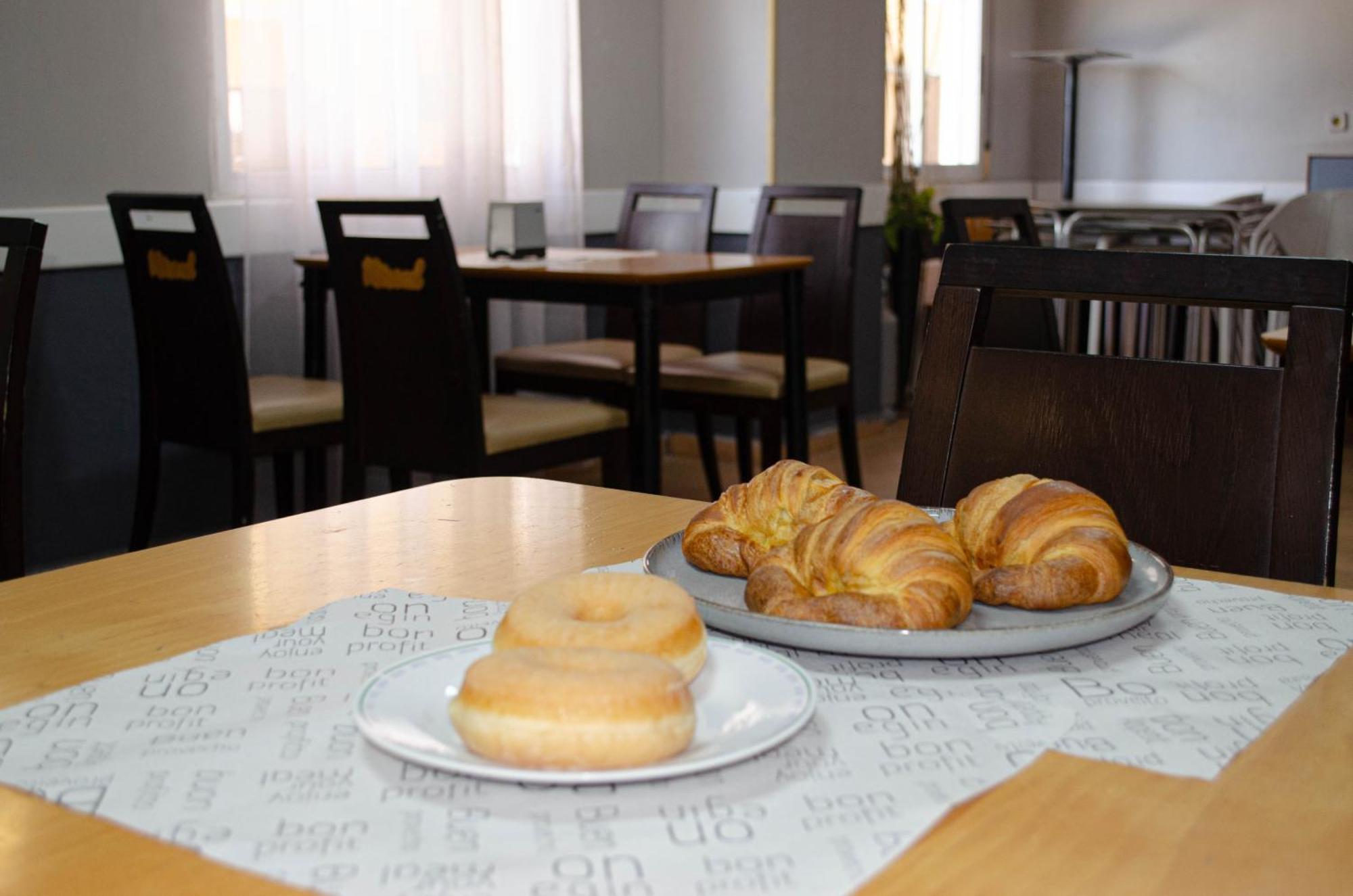 Hostal Gran Via Levante Торрев'єха Екстер'єр фото