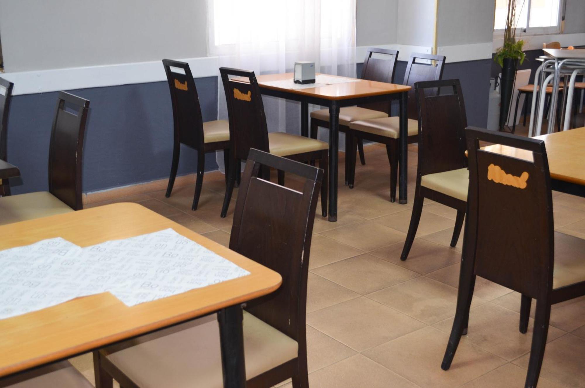 Hostal Gran Via Levante Торрев'єха Екстер'єр фото